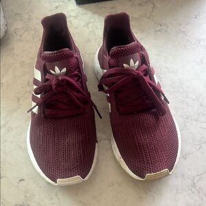 Adidas Red Sneakers with Knit Upper and Sleek Design